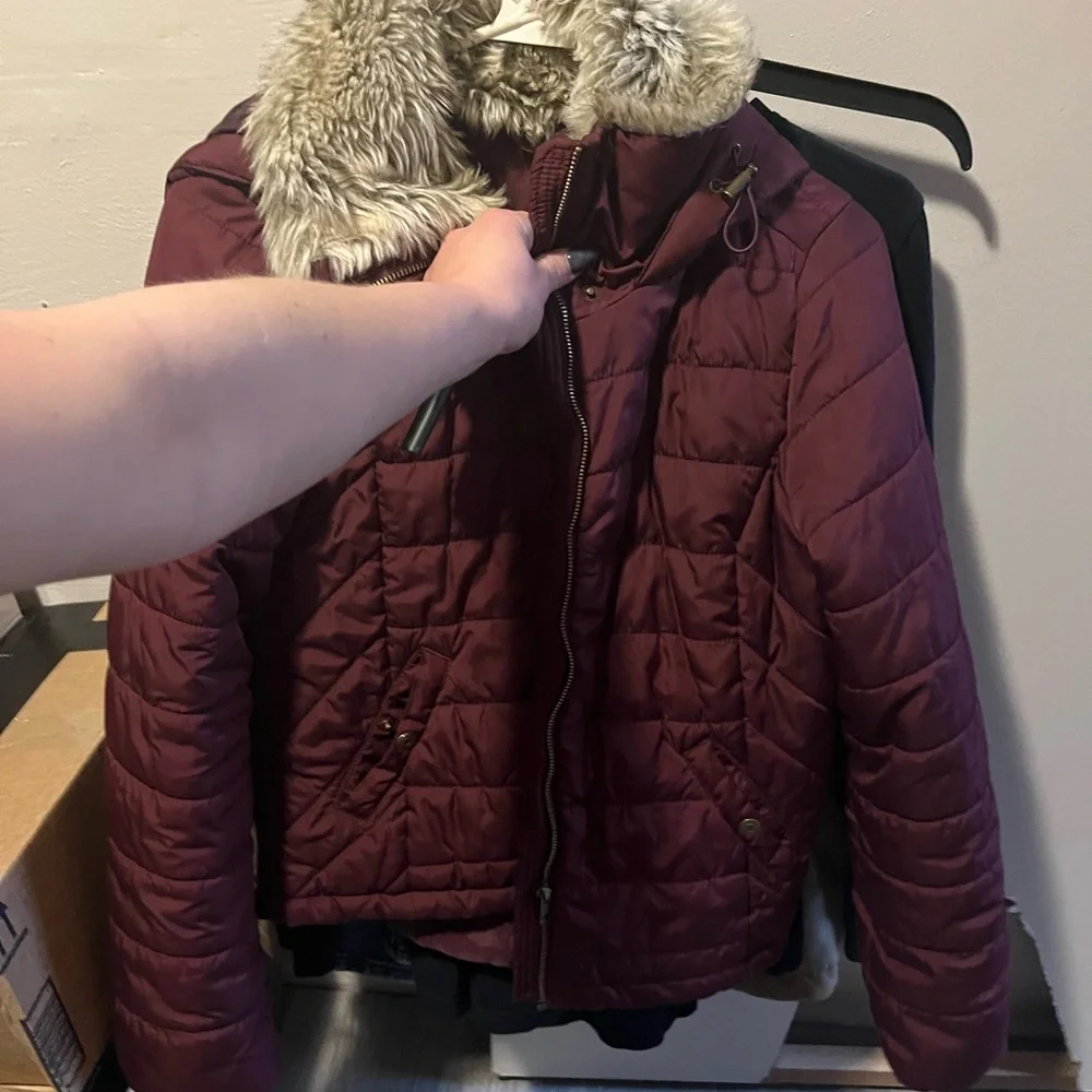 Aeropostale Women's Burgundy Jacket with Faux Fur Collar - Picture 3 of 4